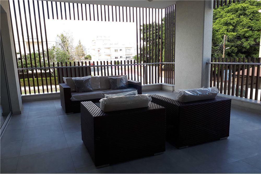 3 Bed Furnished Whole Floor Apartment near the Sea - Widok 5