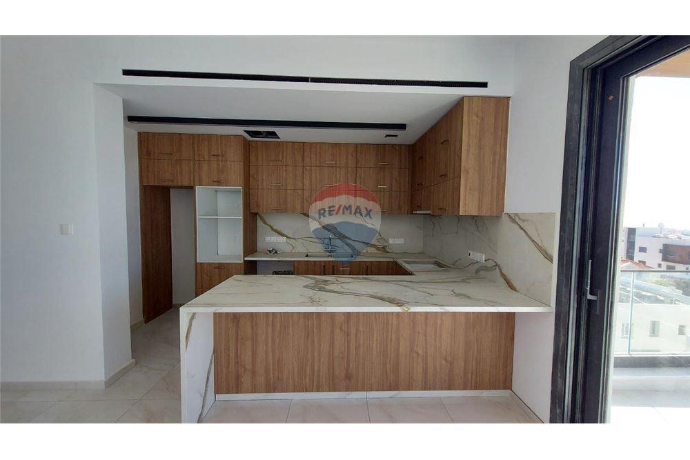 Seaview 2 Bedroom Penthouse in Panthea Hill - Widok 2