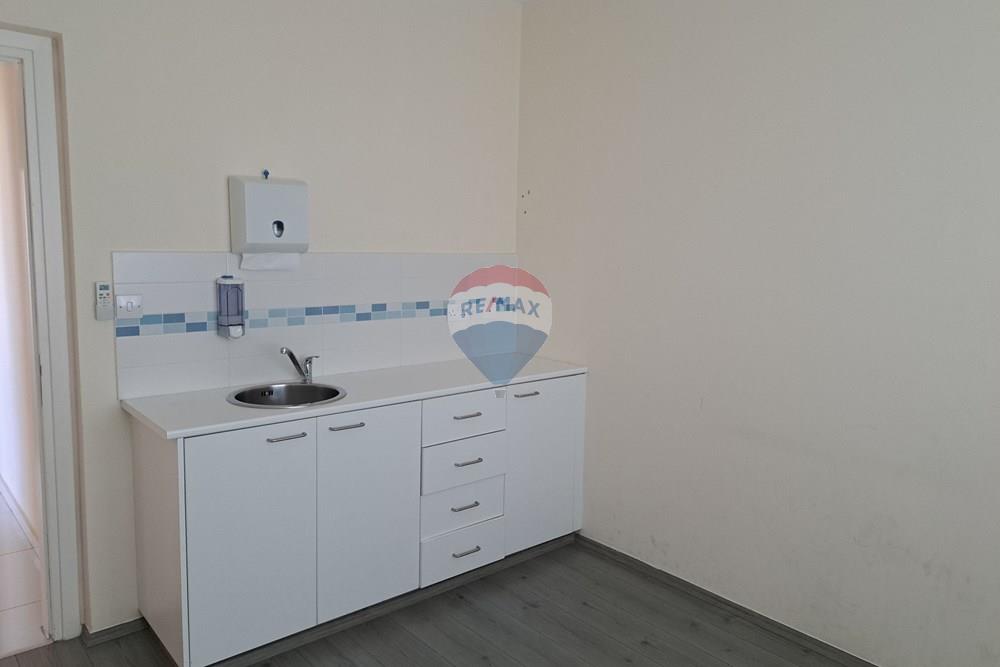 98m² Medical Office in Agia Zoni, Limassol - Mehr