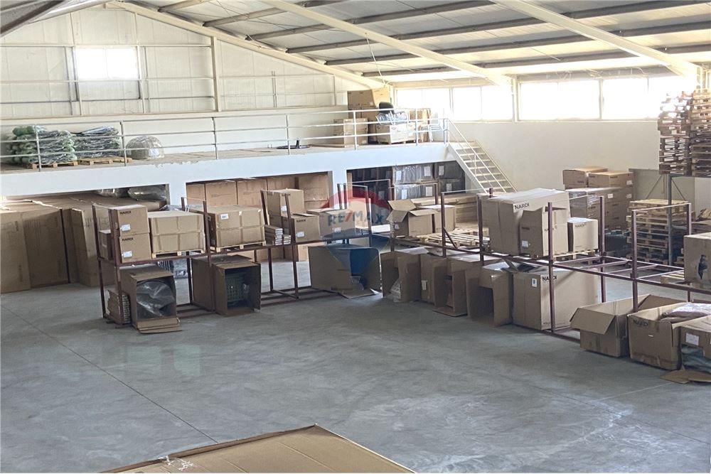 Warehouse 1160 m² for sale in Latsia - Agios Eleftherios, Nicosia