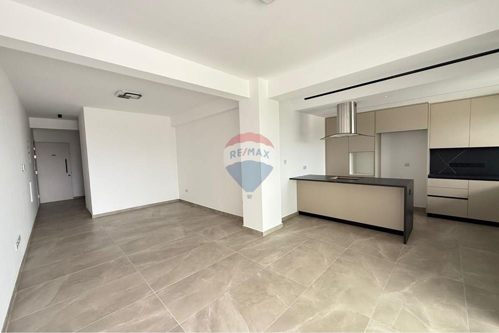 Seaview 3-Bedroom Penthouse in Germasogia - Widok 6