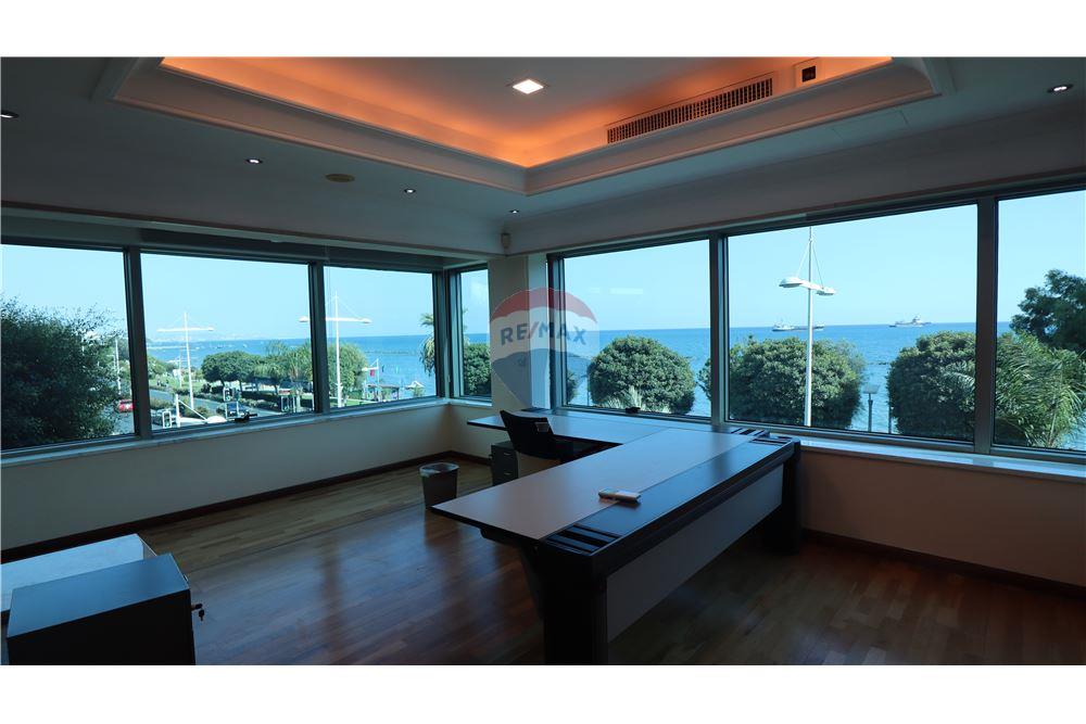 Office of 195sqm with Seaview at Neapolis - Ansicht 5