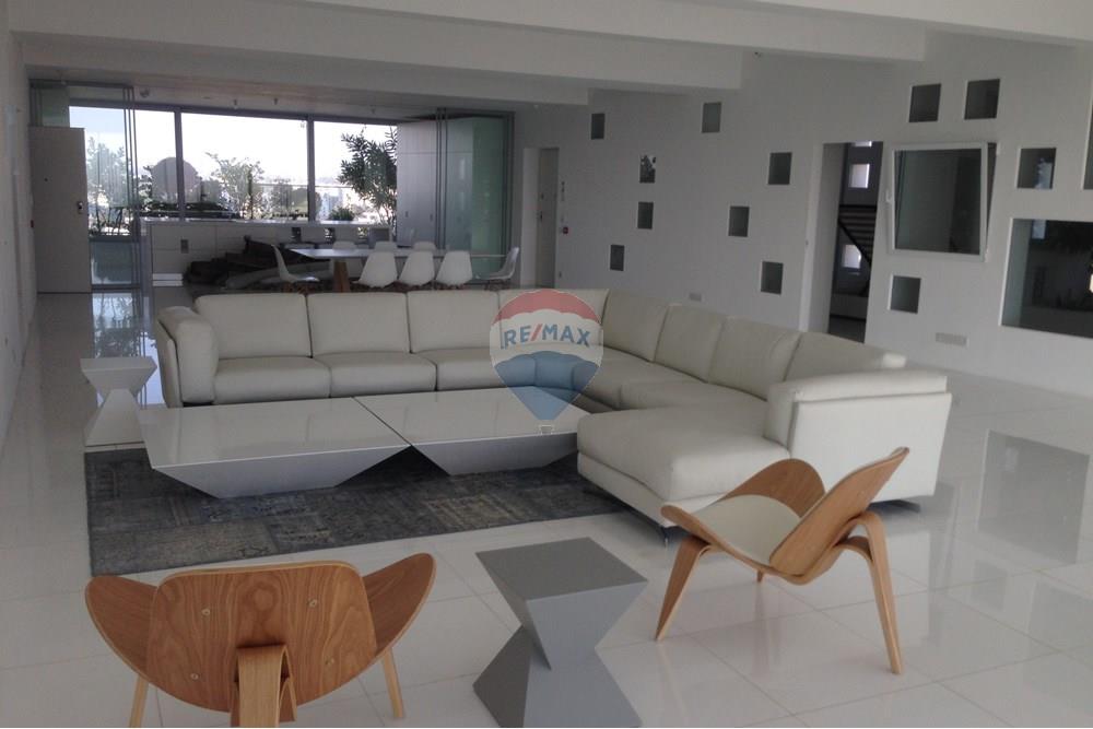 Apartment in Trypiotis, Dimos Leykosias - View 5