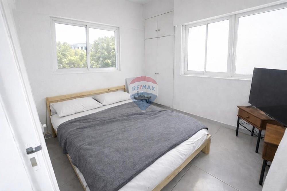 Renovated 2-Bedroom Apartment in Drosia - Widok 5