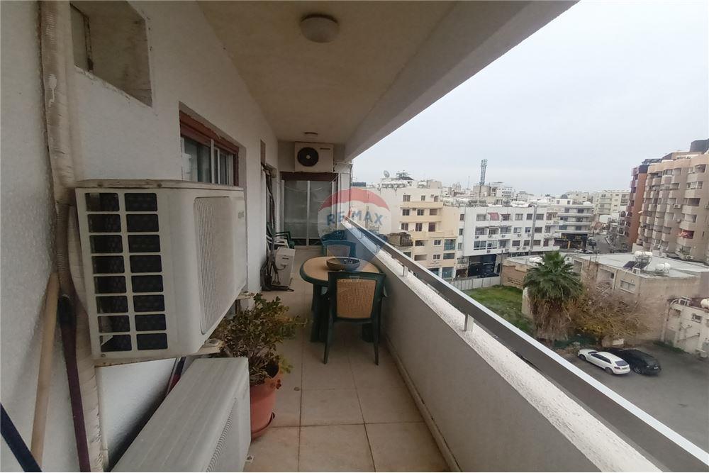 2-Bedroom Apartment in Finikoudes - Widok 5