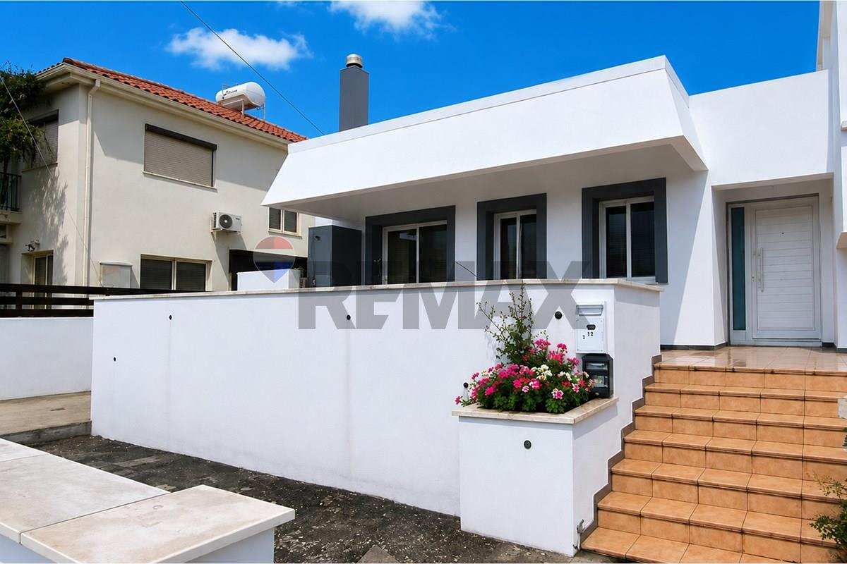 Residential - House - Trachoni, Limassol - CY - entrance1.jpeg - 480031146-374