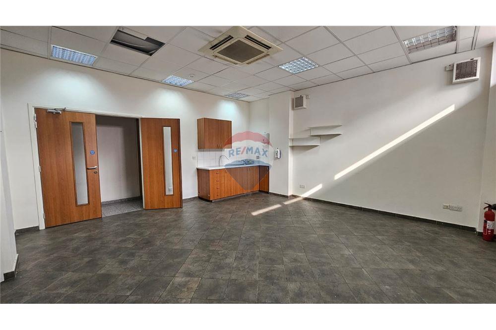 391sqm Office in City centre – pohled 2