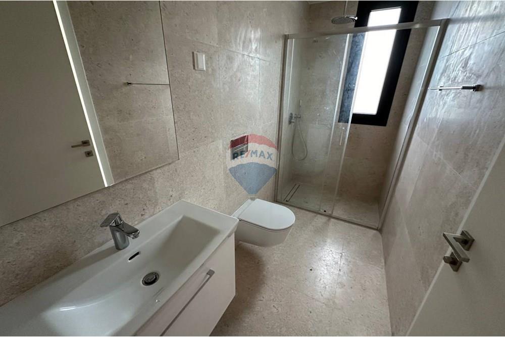 Luxury Duplex Penthouse with swimming pool - Mehr