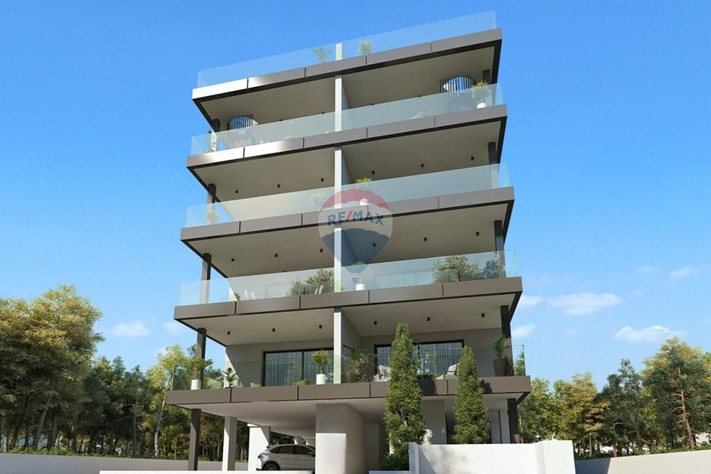 Luxury 1-Bed Flat near Land of Tomorrow Larnaca - Widok 2