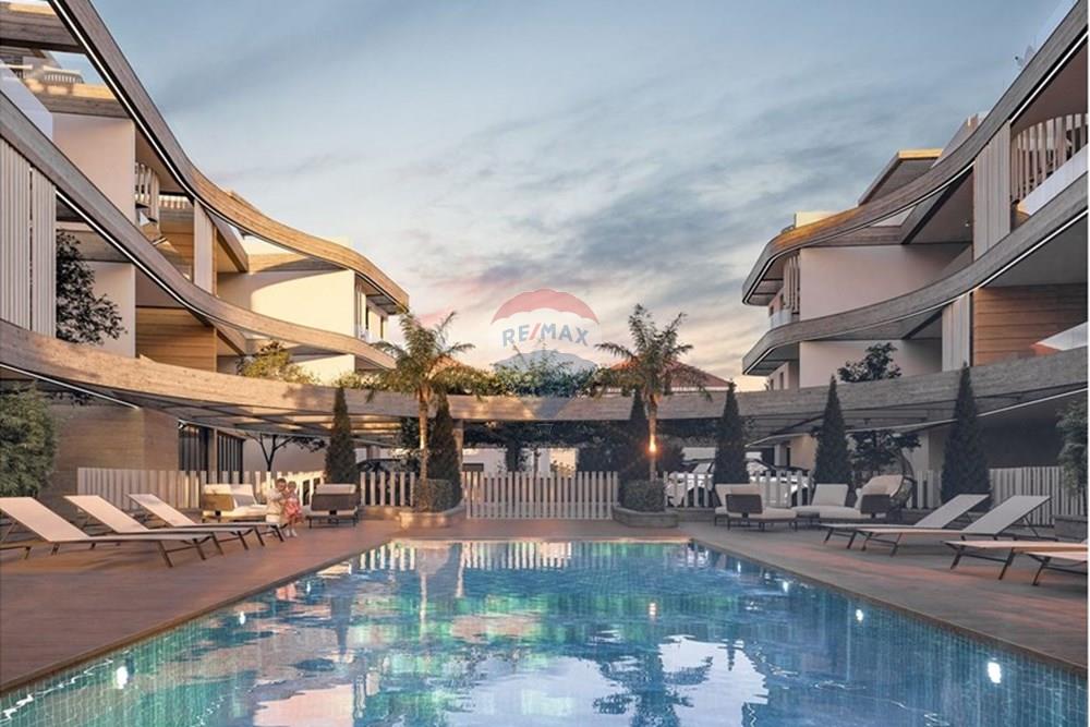Gated Luxury 2-Bedroom Apartment in Livadia - Widok 4