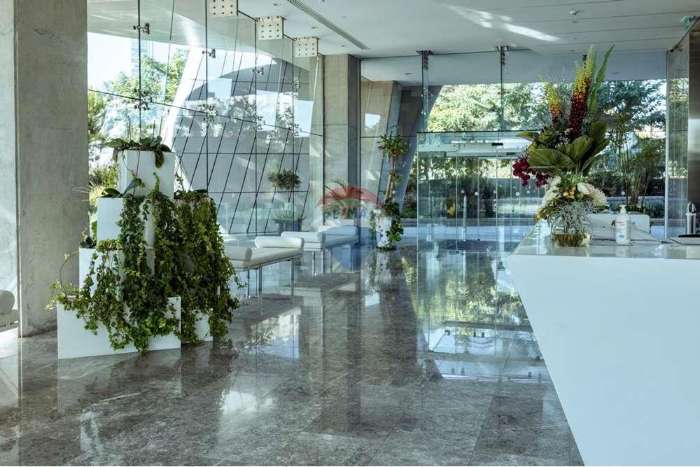 Office Space with Stunning Sea Views - Mehr
