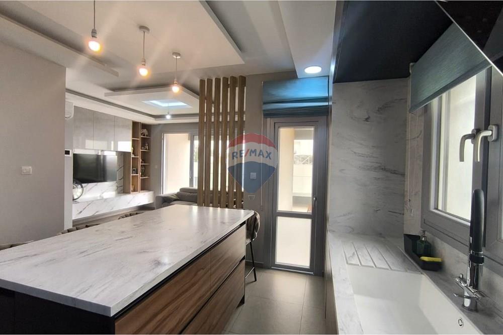 3-Bedroom Apartment in Ag.Fylaxi - Widok 2