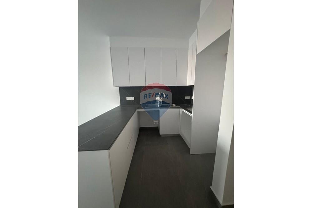 READY TO MOVE IN 2 Bed. Penthouse near Metropolis - Mehr