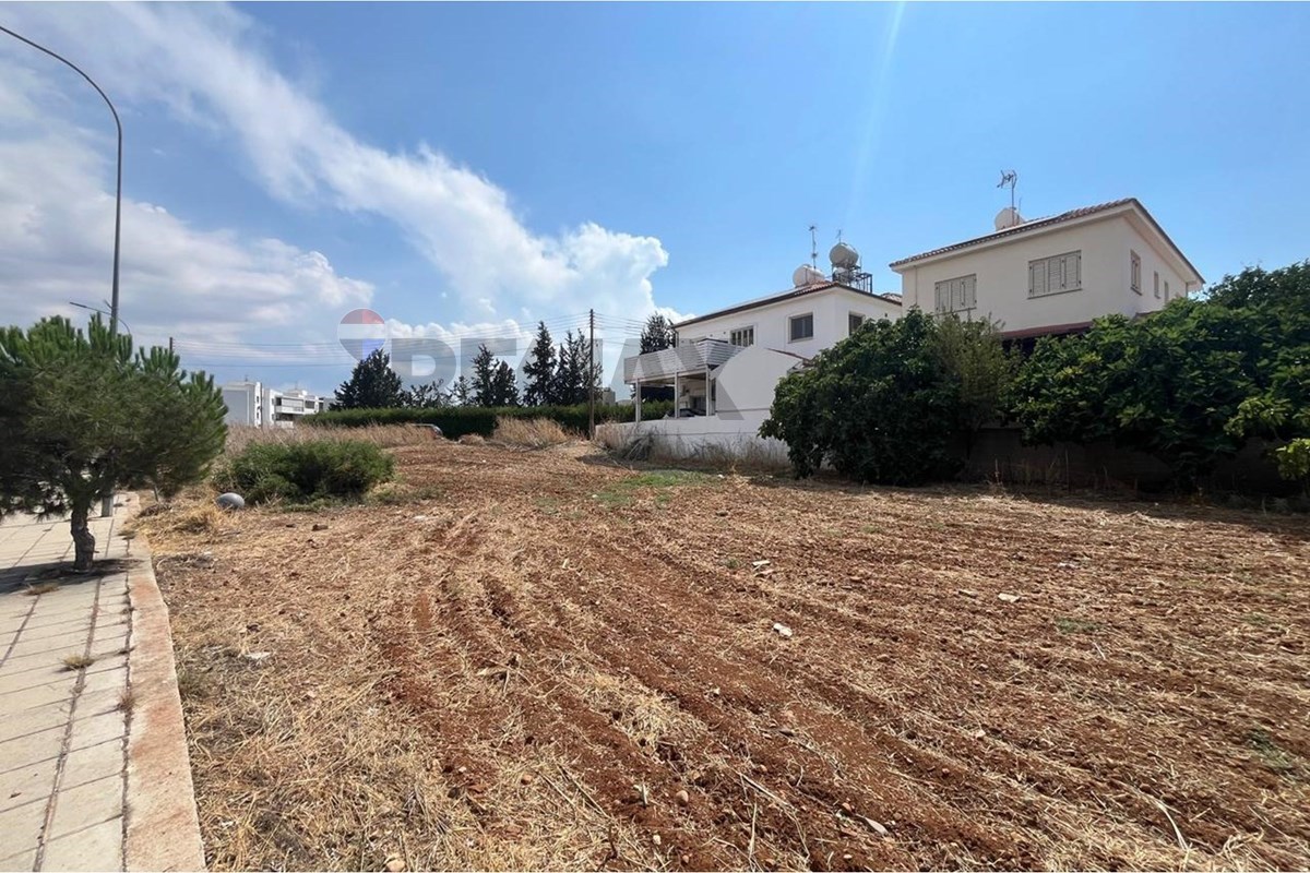 Plot of land for sale 1780 m² in Lakatameia - Agia Paraskevi, Nicosia