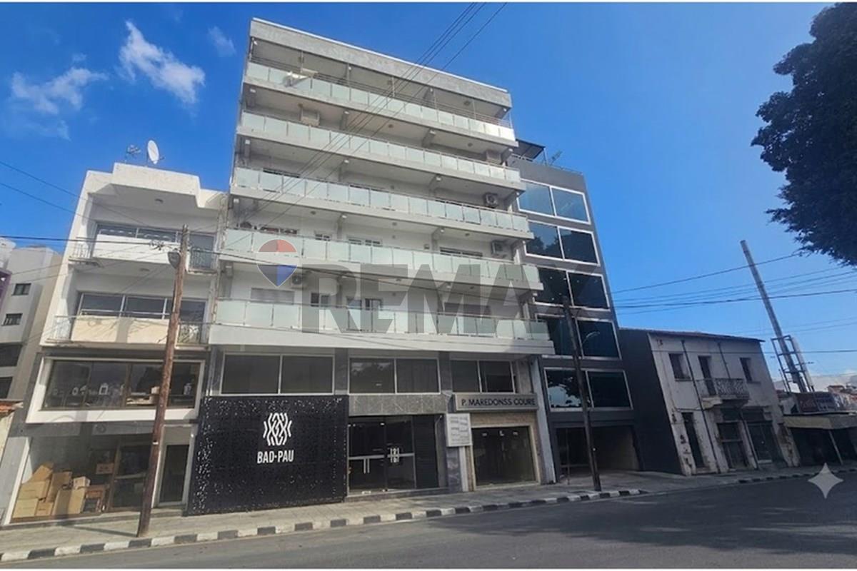 Seaview 250 m² Office in Historic Center - Widok 3