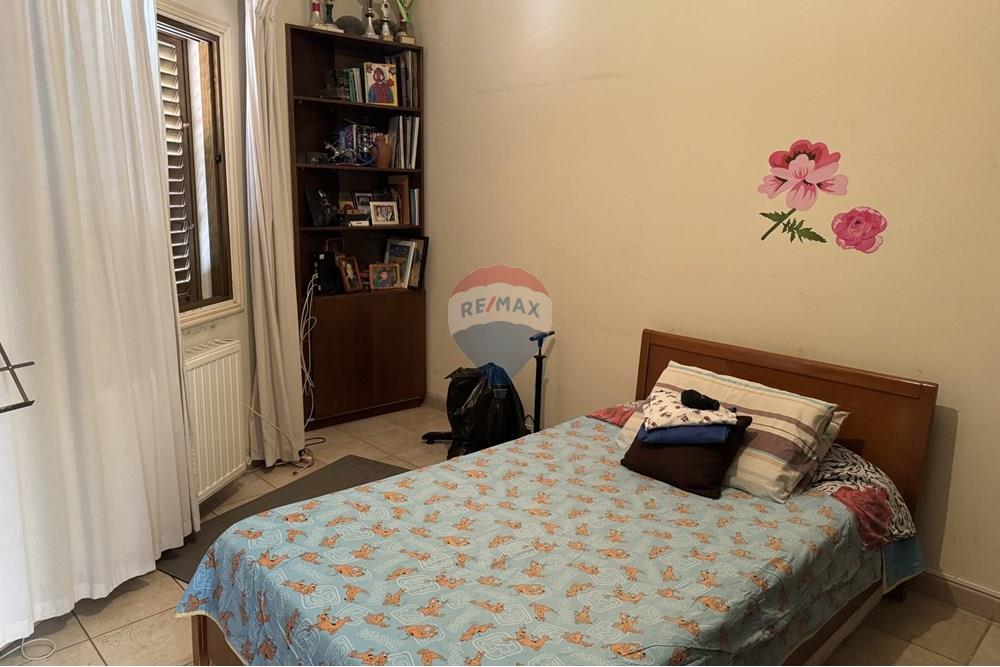 5 Bedroom House in Latsia - Widok 3