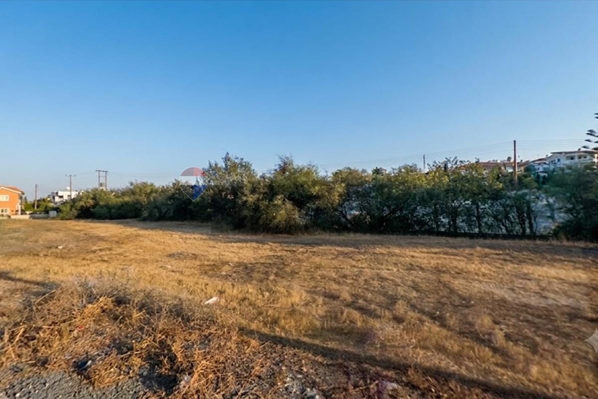 Plot of land 1350 m² for sale in Agia Paraskevi, Limassol