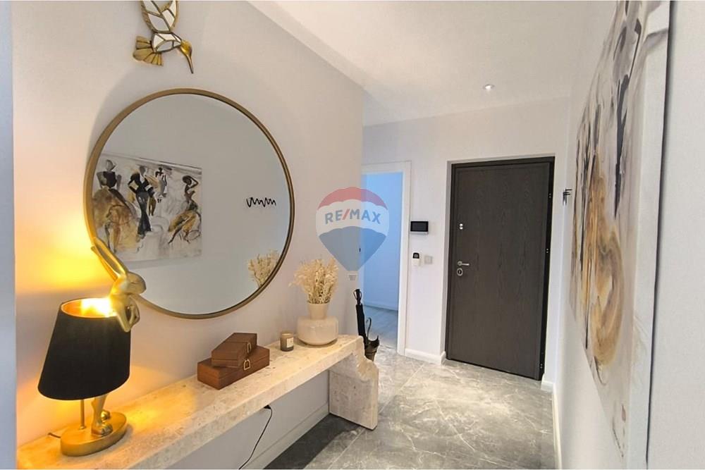 Residential - Condo/Apartment - Limassol City Center, Limassol - CY - entrance.jpeg - 480031146-372