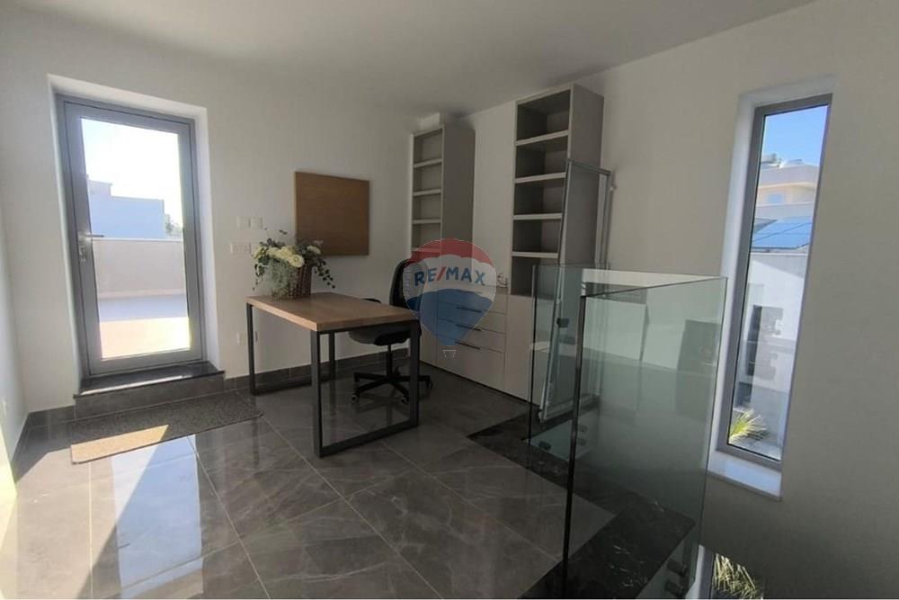 Residential - House - Germasoyia, Limassol - CY - office upstairs.jpeg - 480031146-365