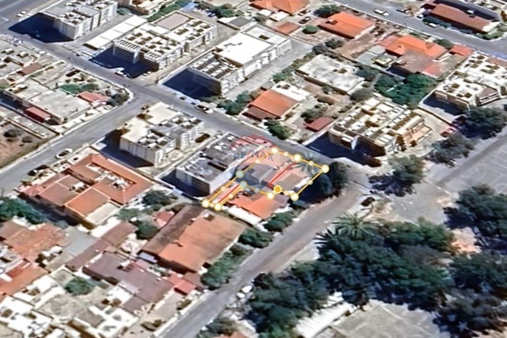 Prime Plot Downtown Larnaca Ideal Investment - Vista 2