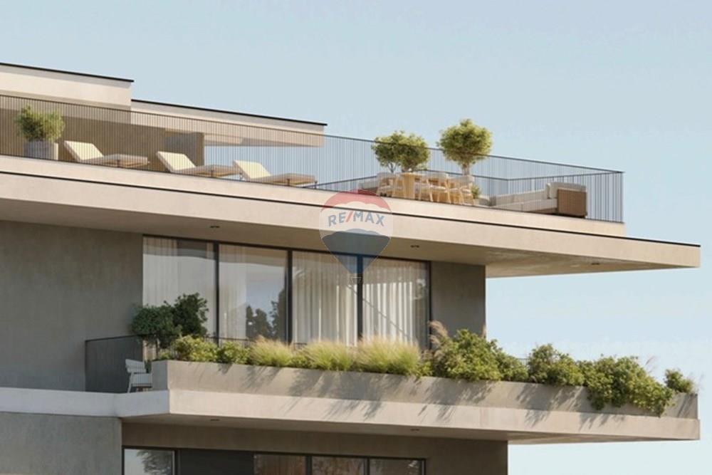 3 Bedroom Penthouse in City Center, Limassol - Widok 2
