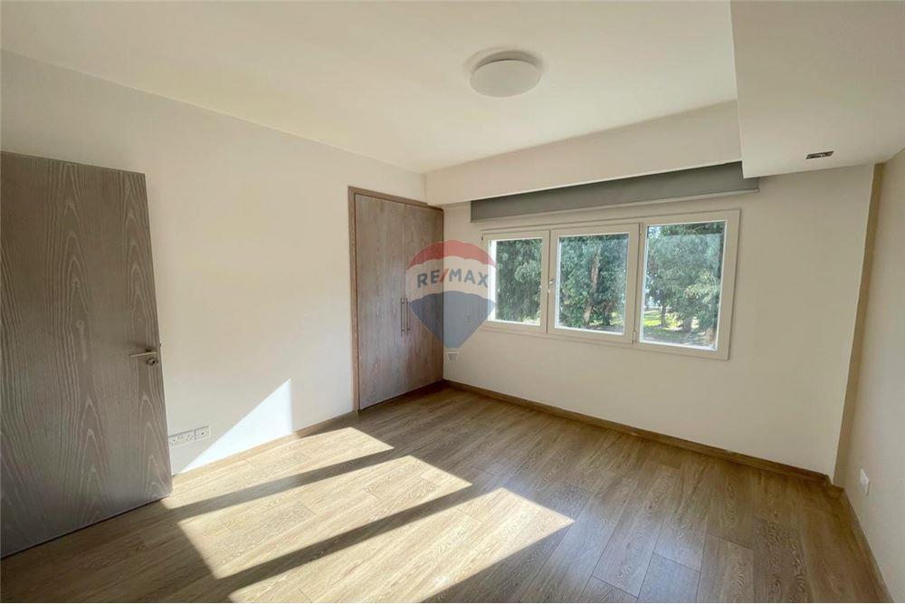 Beachfront 3-Bedroom Apartment - Widok 2
