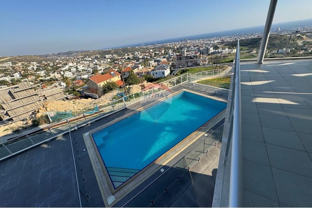 5+1 Bedroom Villa at Agios Athanasios - Bild 3