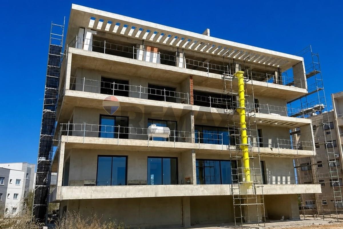 2-Bedroom Luxury Apartment in Potamos Germasogeias - Vista 3