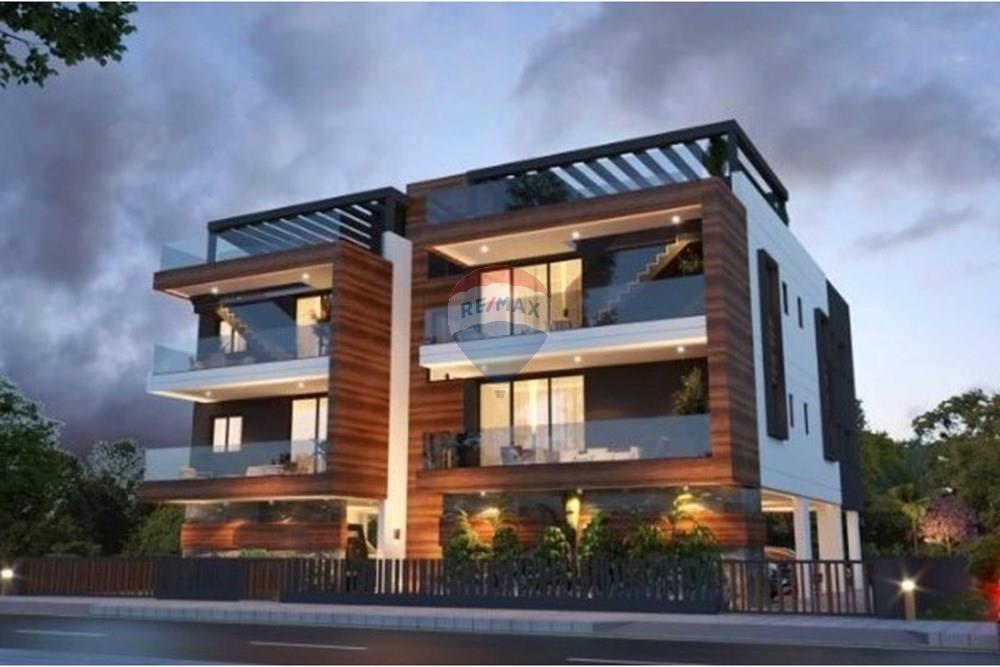 Modern 1-Bedroom Top Floor Apartment in Livadia - Mynd 3