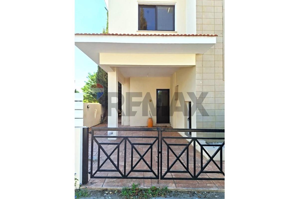 4-Bed Villa with Pool Next to the Beach - Widok 2