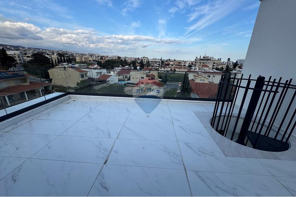 2-Bedroom Penthouse in Kapsalos - Widok 4