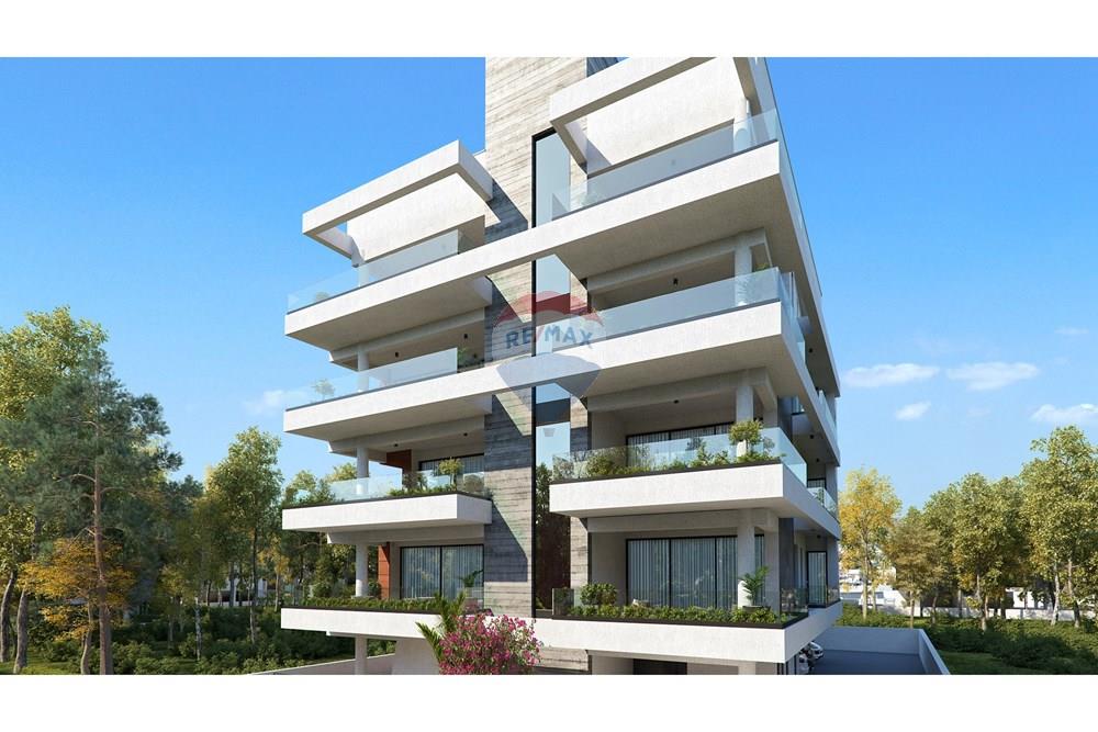 2-Bedroom Apartment at Mesa Geitonia – pohled 6