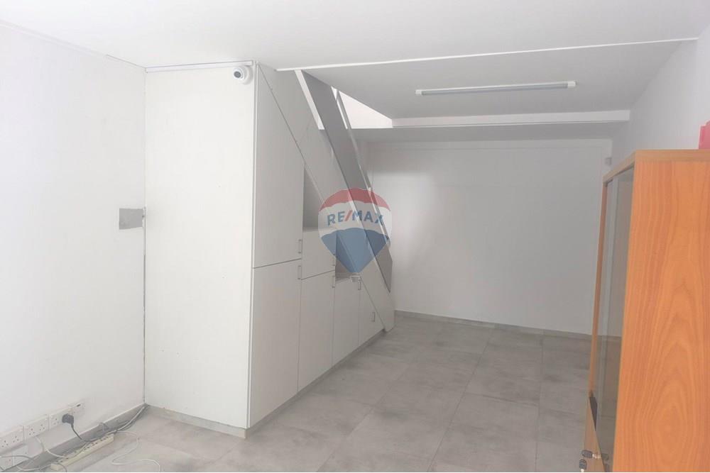 55 sqm Office/Shop in Mesa Geitonia, Limassol - Вид 3