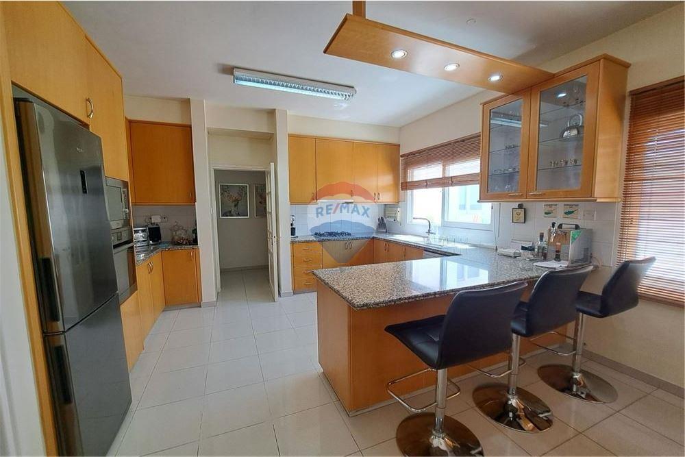 5-bedroom Luxury Villa in Kalogoiri - Bild 4