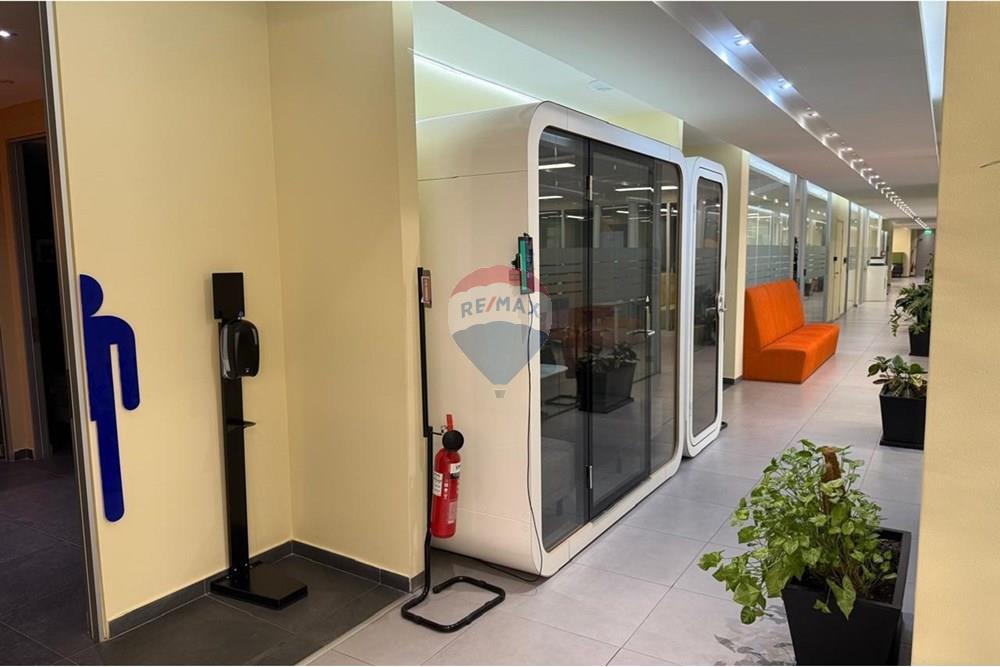 Office 1100 m² for rent in Agios Stylianos, Limassol