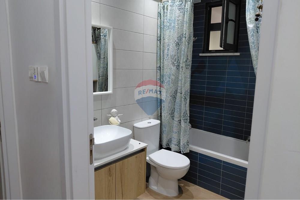 2022 VAT Free 3 Bedroom Penthouse in Kamares - Daha fazla