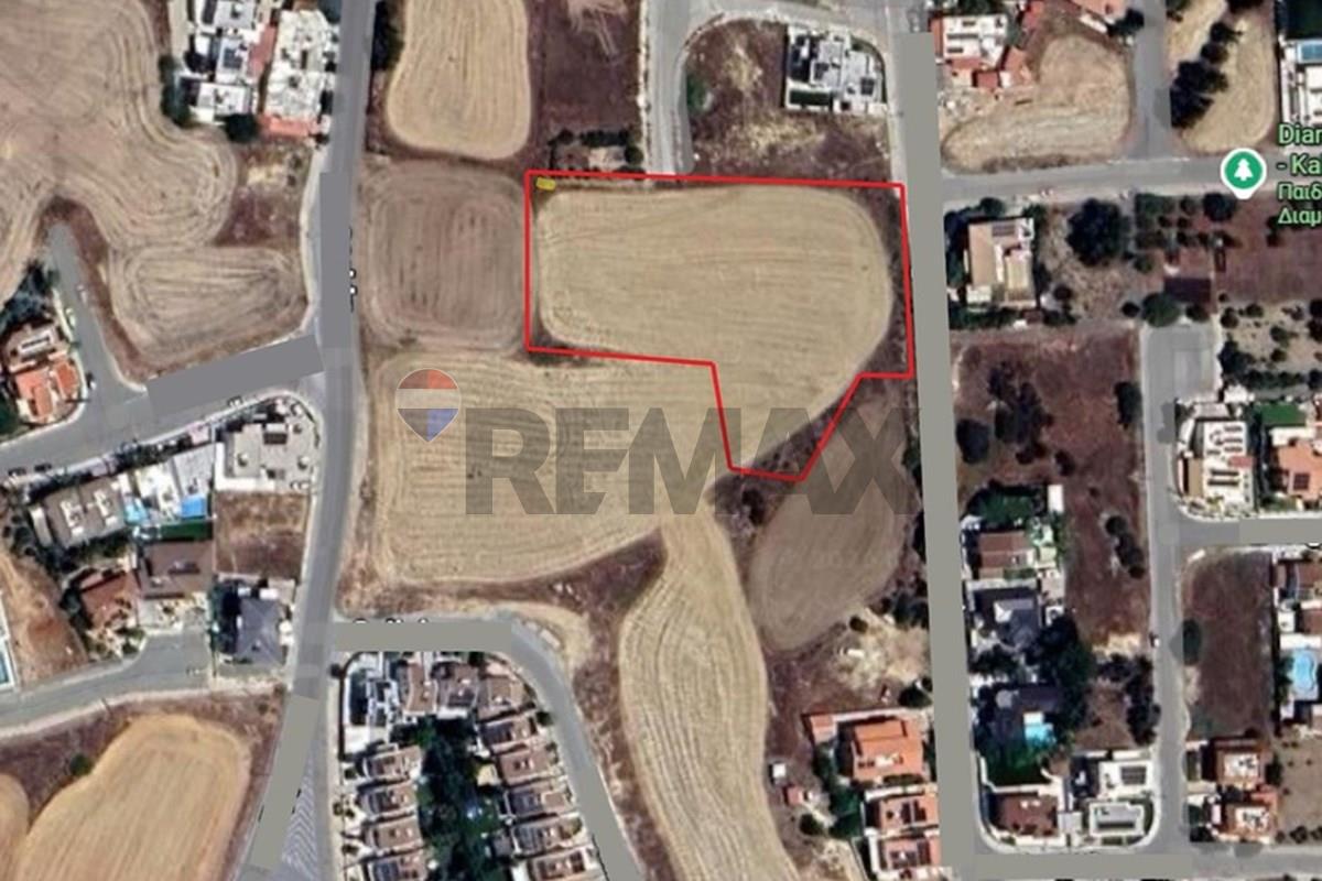 Plot of land for sale 5621 m² in Carolina Park, Nicosia
