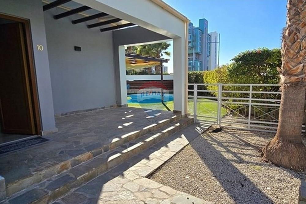 6-Bedroom Villa in Agios Tychonas - Ansicht 5
