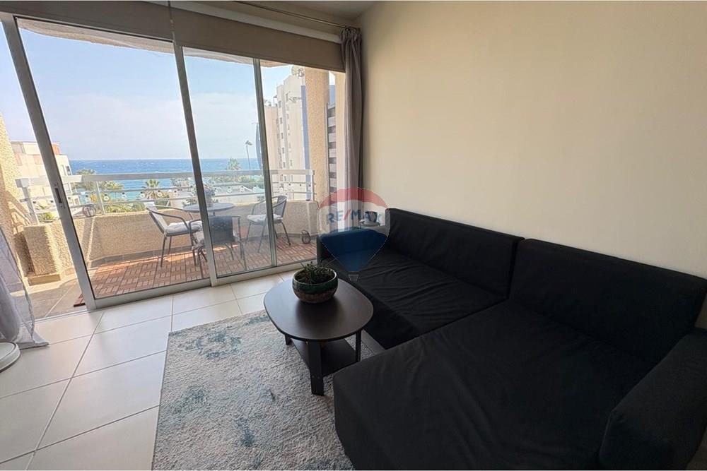 1-Bedroom Beach Apartment in Germasogeia - Mehr