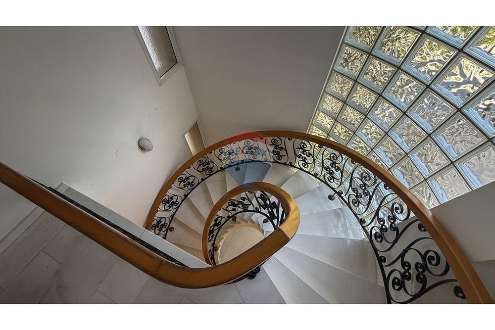 560 m² Mixed Use Property on 671 m² plot - Aanzicht 5