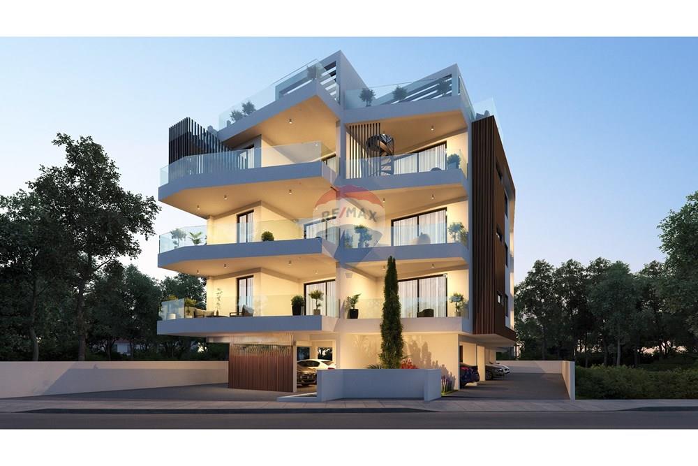 2 Bedroom Penthouse Apartment in Mall Area - Fler