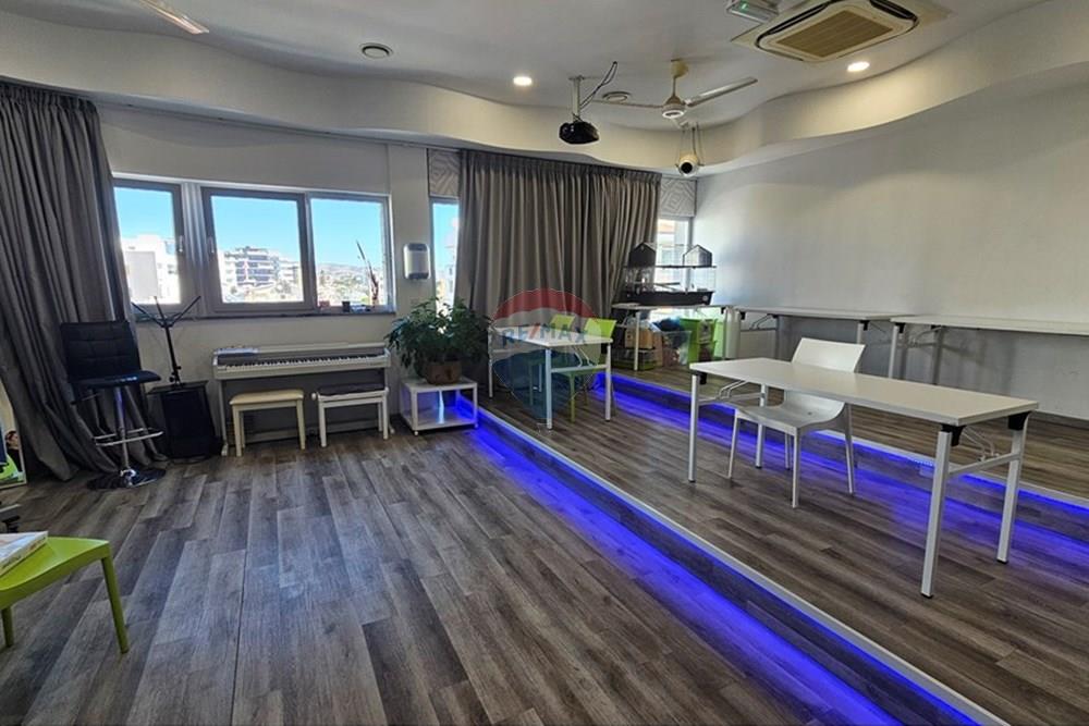 Building 870 m² for rent in Chalkoutsa, Limassol