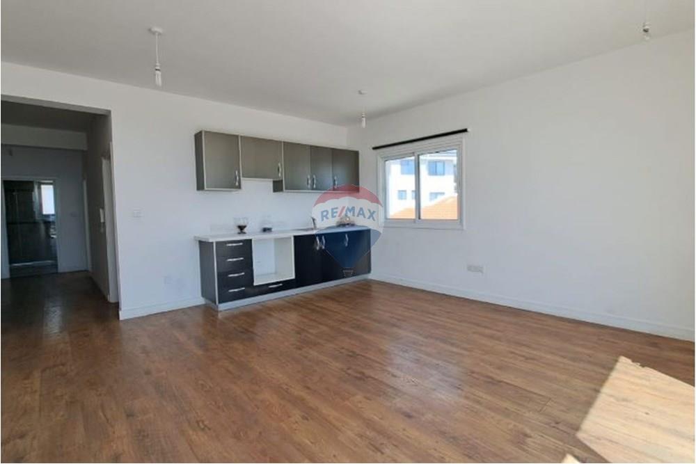 6 bedroom House at Agios Athanasios - Bild 2