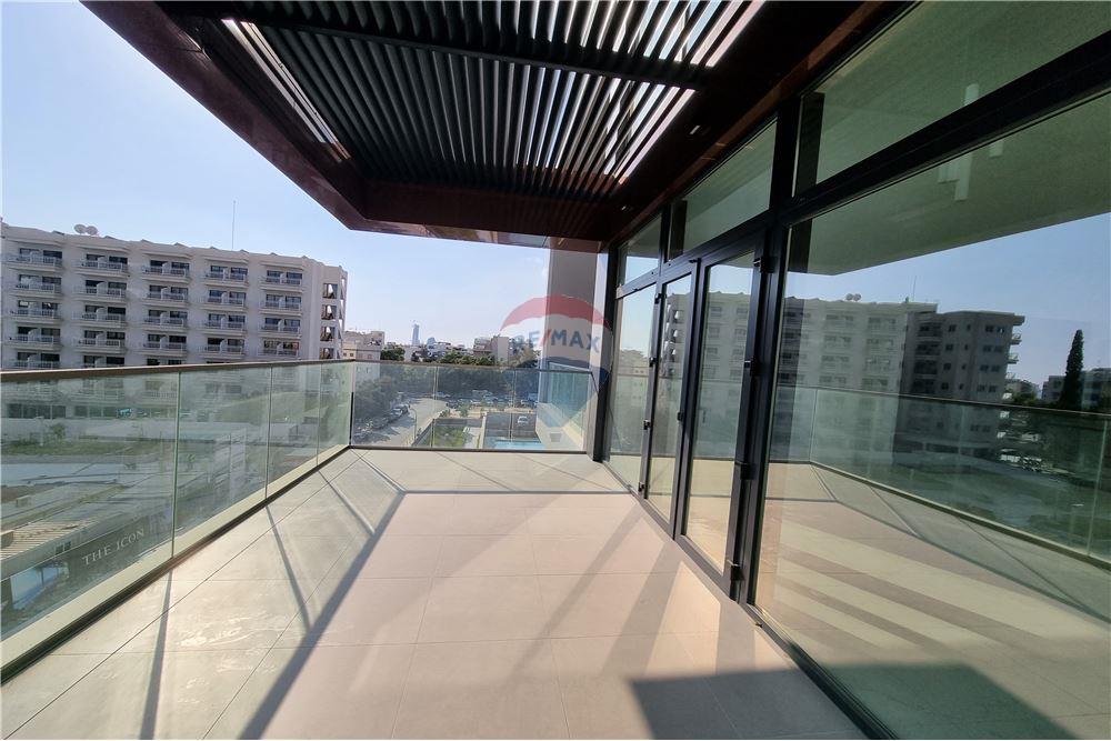 A stunning duplex high-rise penthouse - Vista 4