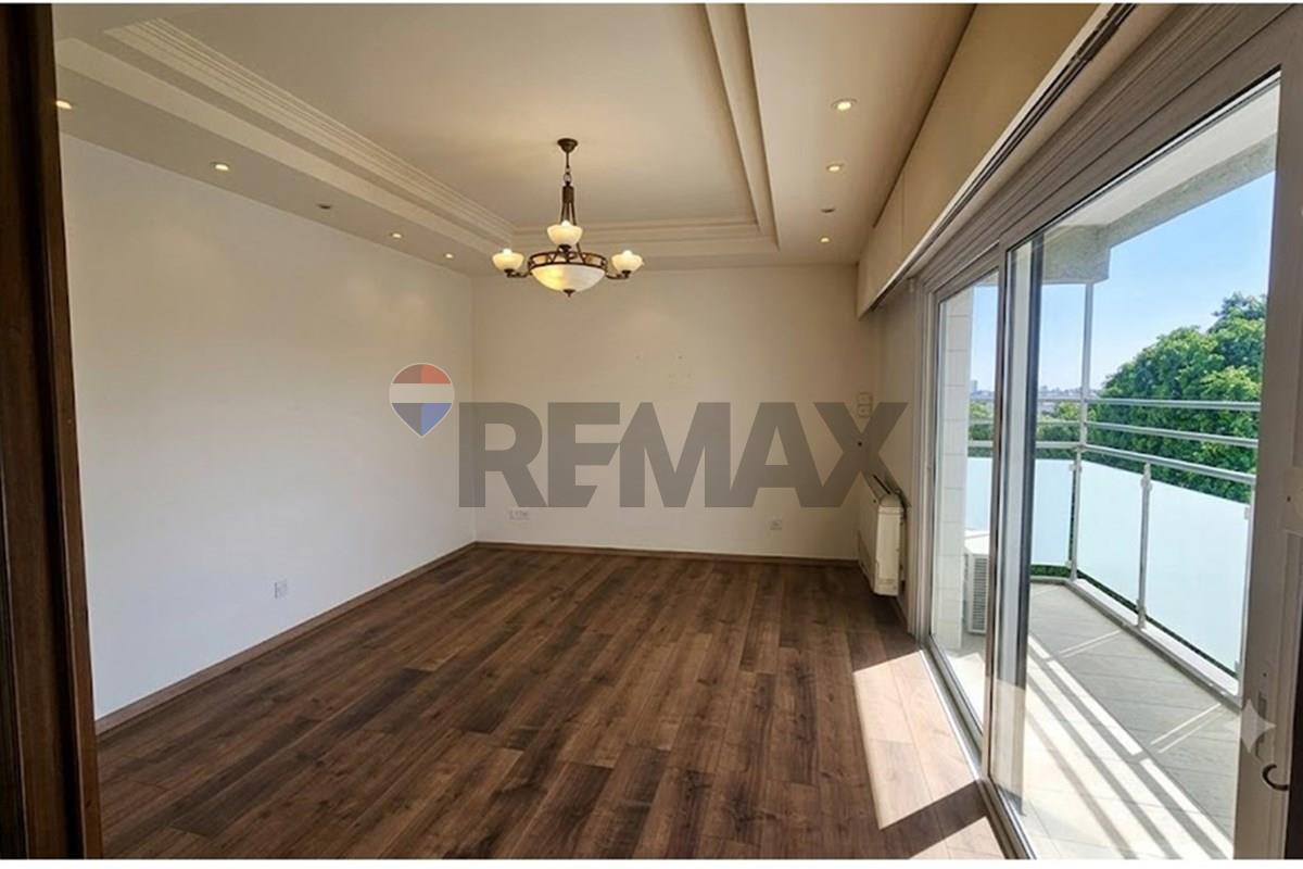 Office 250 m² for sale in Limassol - Katholiki, Limassol