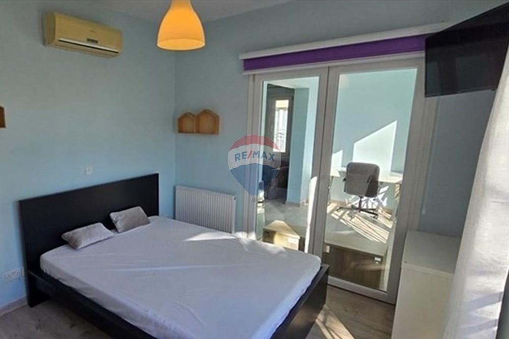 6-Bedroom Villa in Agios Tychonas - Mehr