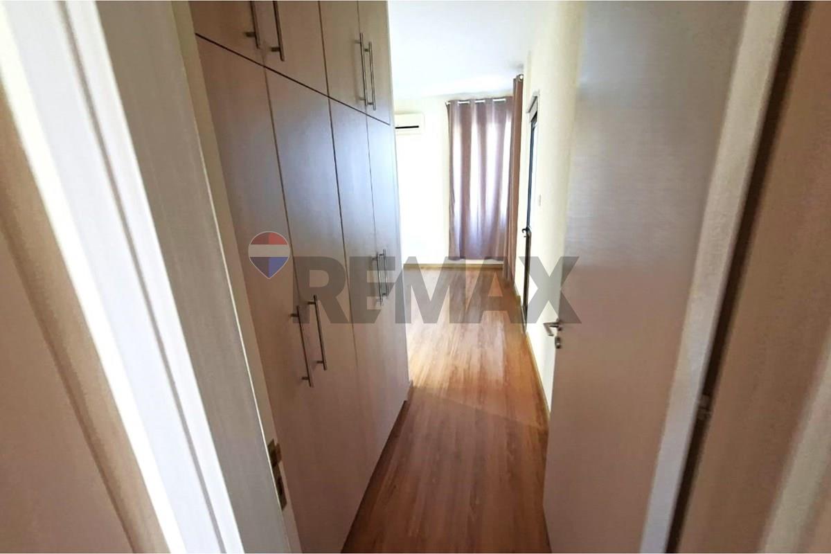 4-Bed Villa with Pool Next to the Beach - Więcej