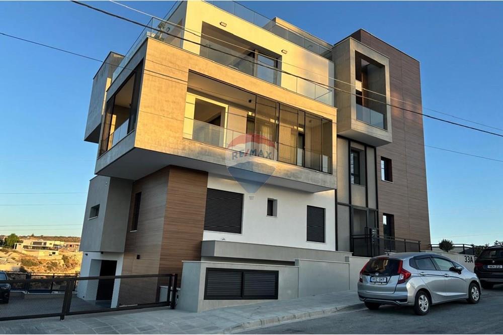 Two-Bedroom Penthouse in Agia Fylaxi – pohled 3