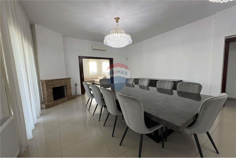 Hus, 568 m²