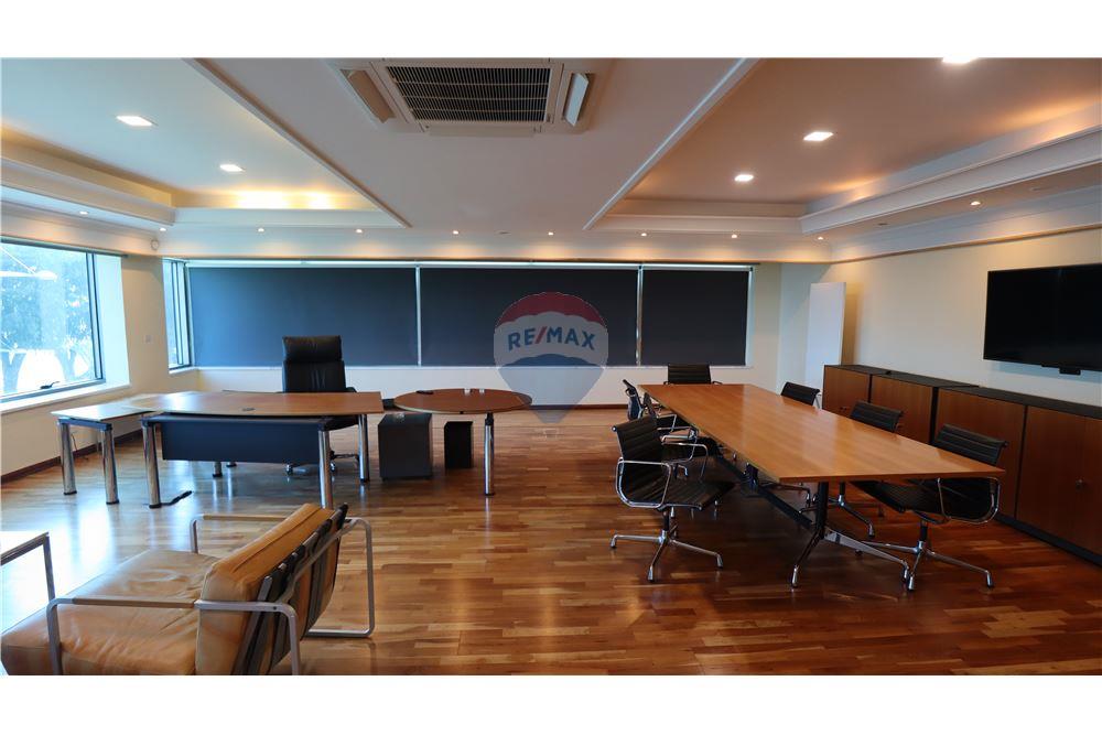 Office of 195sqm with Seaview at Neapolis - Mehr